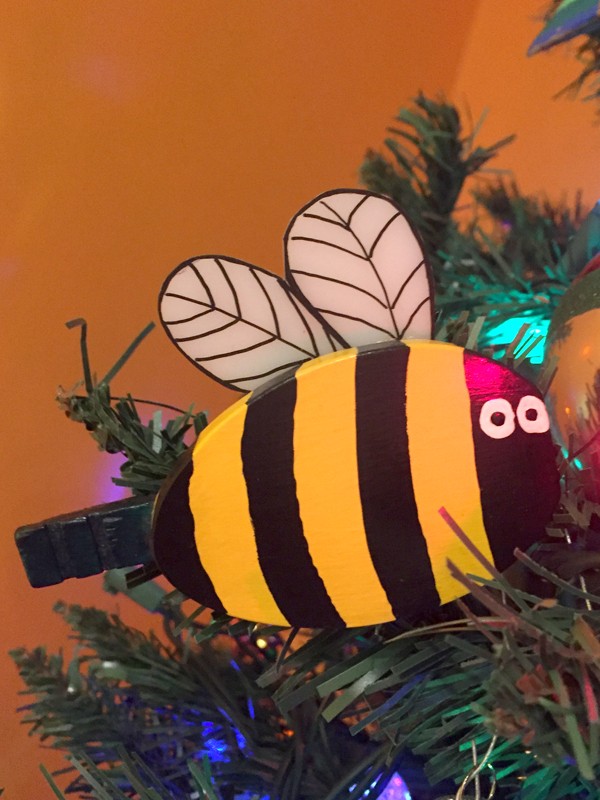 Bee-Ornament